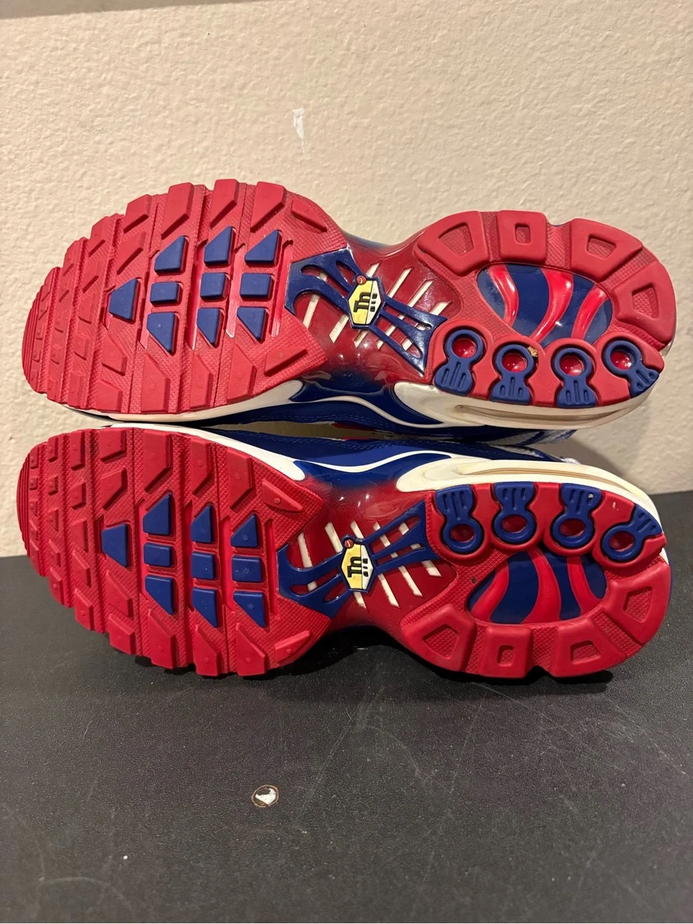 Nike Air Max Plus TN Red White Blue Athletic Sneaker CK0003-100 Youth Size 6Y